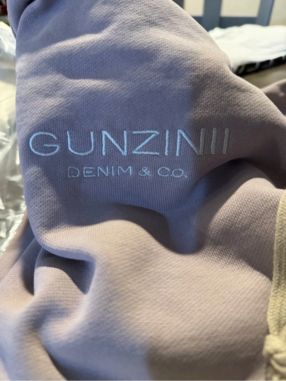 Gunzinii Crewneck Sweatshirt with Elbow Patches